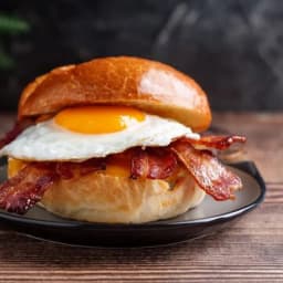 Egg & Bacon Roll (Gfo)